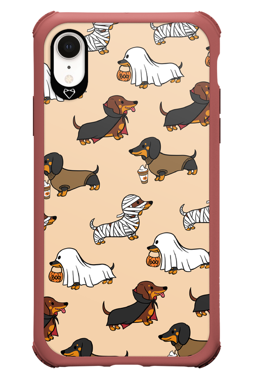 Scary Dachshund - Apple iPhone XR