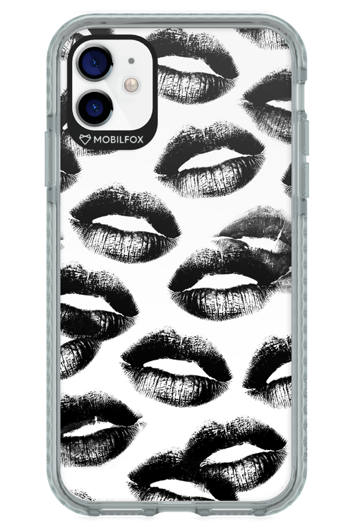 Ghost Kiss - Apple iPhone 11