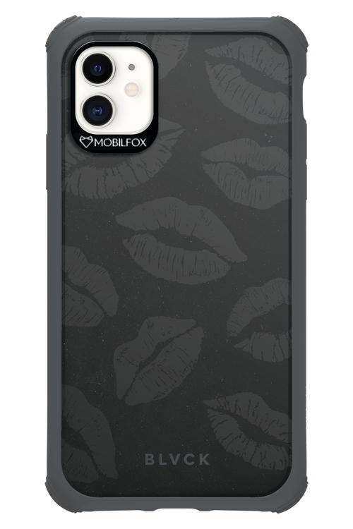 Dark Lips - Apple iPhone 11