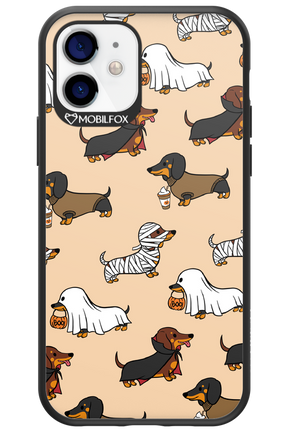Scary Dachshund - Apple iPhone 12