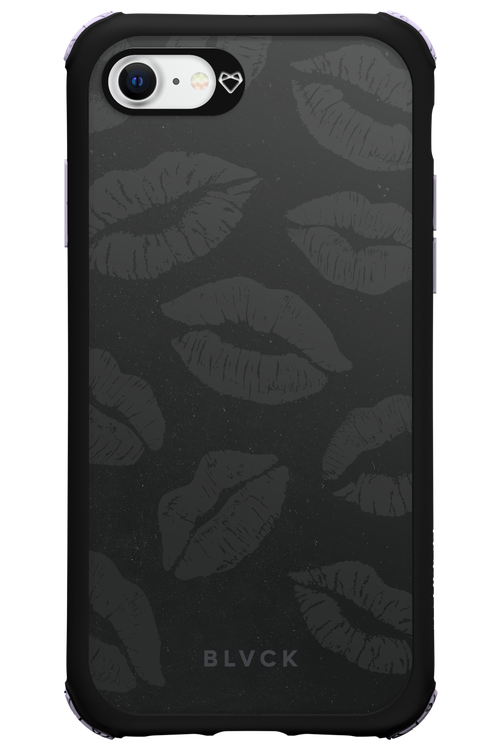 Dark Lips - Apple iPhone 8