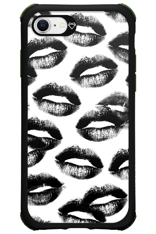 Ghost Kiss - Apple iPhone SE 2022