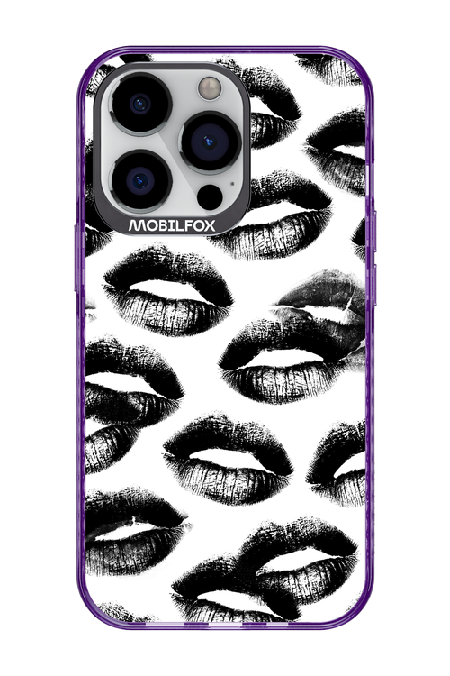 Ghost Kiss - Apple iPhone 13 Pro