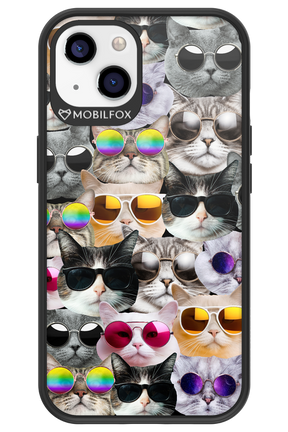 Cat World - Apple iPhone 13