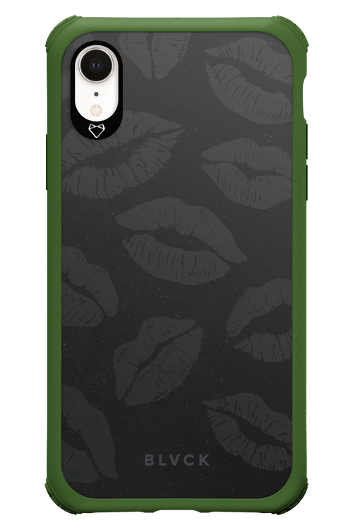 Dark Lips - Apple iPhone XR
