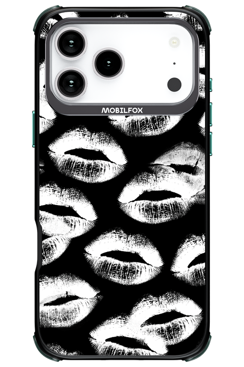 Ghost Kiss Black - Apple iPhone 17 Pro Max