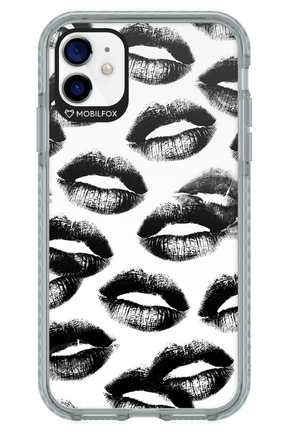 Ghost Kiss - Apple iPhone 11