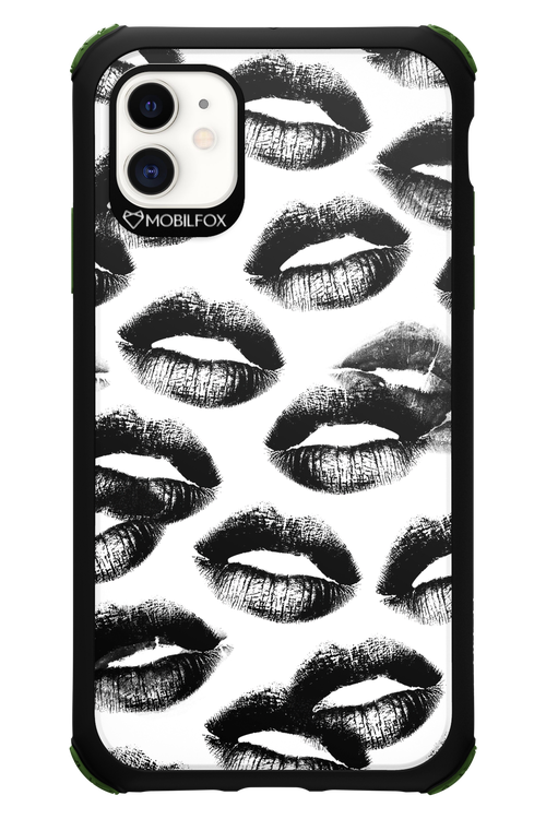 Ghost Kiss - Apple iPhone 11